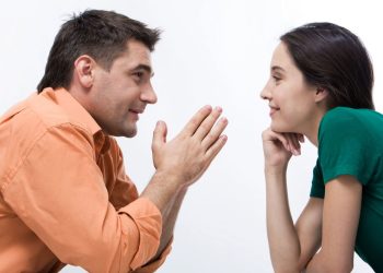 O impacto do contato visual na comunicação segundo a psicologia