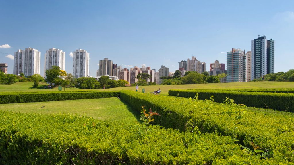 A cidade brasileira onde o transporte funciona e a arquitetura encanta