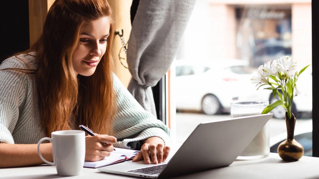 Cursos gratuitos do Ifes ensinam mediação e pesquisa em EaD