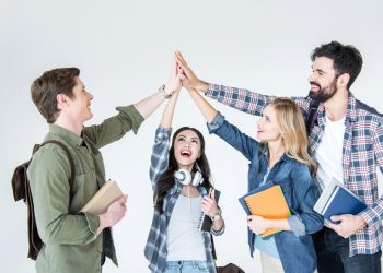 Senai abre inscrições para cursos gratuitos presenciais e online em várias cidades