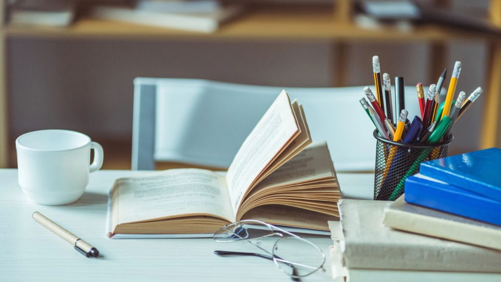 Curso de IA, extensão de cílios e mais grátis em Campo Grande