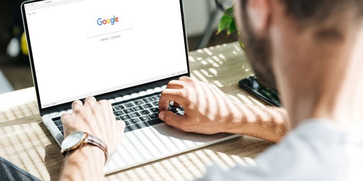 Google oferece cursos gratuitos com certificado para diversas áreas