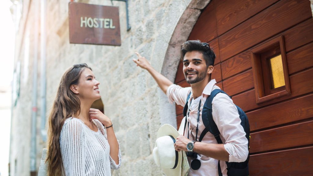 Como viajar gastando pouco e sem abrir mão do conforto