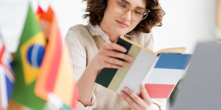 Instituto Federal abre vagas em cursos gratuitos de Francês online com certificado nacional e aulas ao vivo para iniciantes