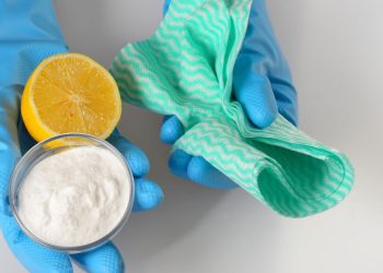 Essa mistura simples com limão pode mudar a limpeza da sua casa