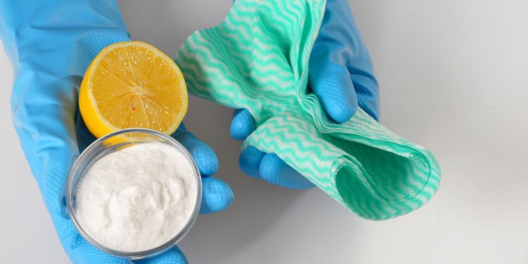 Essa mistura simples com limão pode mudar a limpeza da sua casa