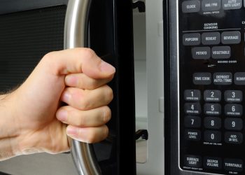 O segredo mais eficaz para aquecer alimentos corretamente no micro-ondas