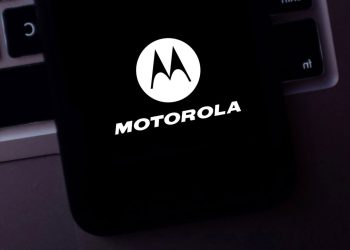Melhores smartphones da Motorola e Xiaomi na faixa de até R$ 1.200