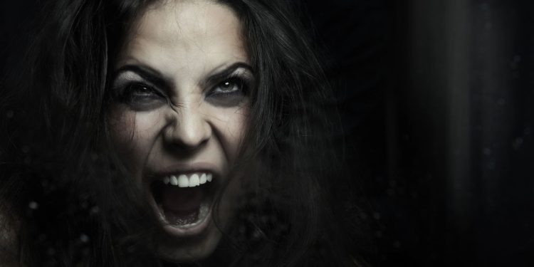 O estudo mais polêmico sobre maquiagem e psicopatia feminina