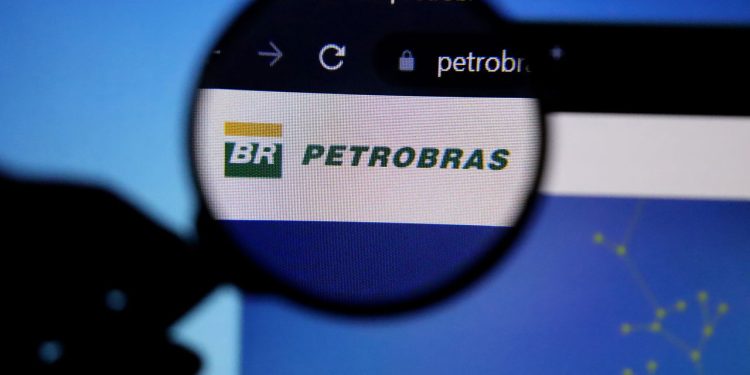 Petrobras lança maior programa de cursos gratuitos do Brasil