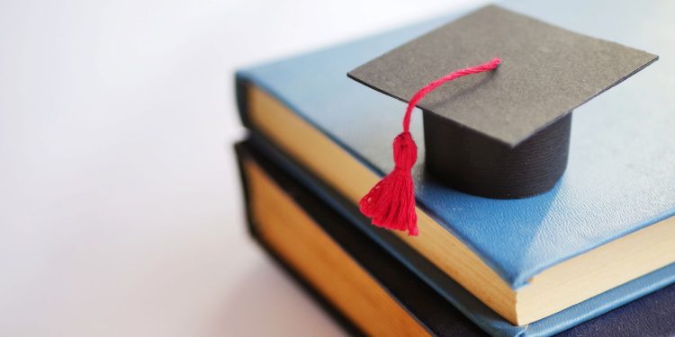 UFSM oferece 600 vagas em especializações gratuitas EaD