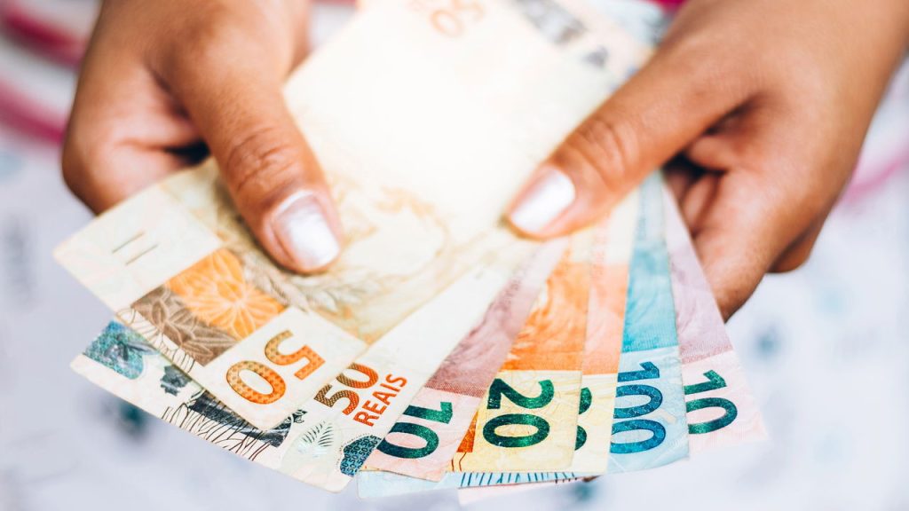 13º salário garantido? Veja quem tem direito ao benefício