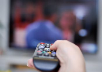 O erro mais comum com a televisão que pode colocar sua casa em risco