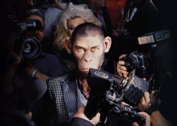 O filme que transforma a fama em espelho da solidão moderna