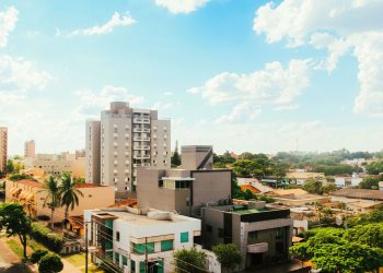 Capital do agronegócio ao lado do Paraguai tem o 2º maior PIB do estado e qualidade de vida que atrai universitários de todo o Brasil
