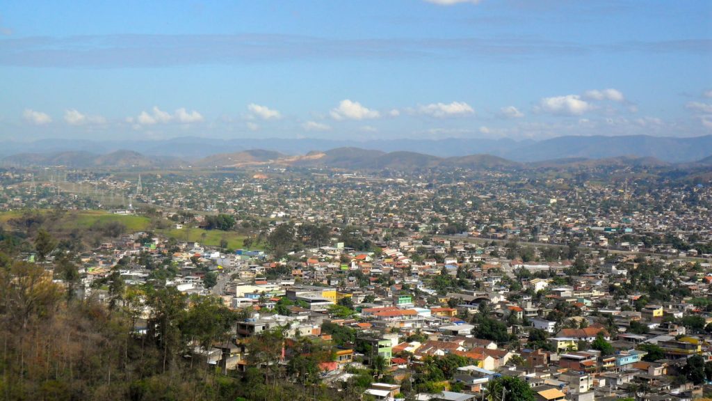 Essa cidade da Baixada está chamando a atenção de quem busca natureza e cultura