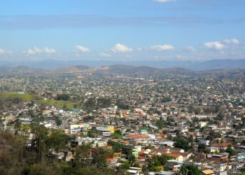 Essa cidade da Baixada está chamando a atenção de quem busca natureza e cultura