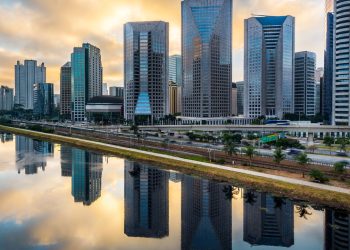 6 cidades brasileiras que conquistaram turistas do mundo todo