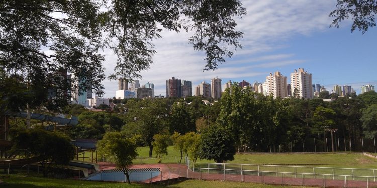 Cidade no interior do Paraná impressiona com modernidade e qualidade de vida