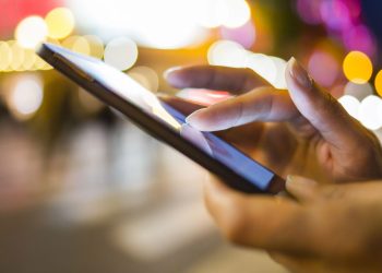 O componente mais discreto do celular que faz toda a diferença nas ligações