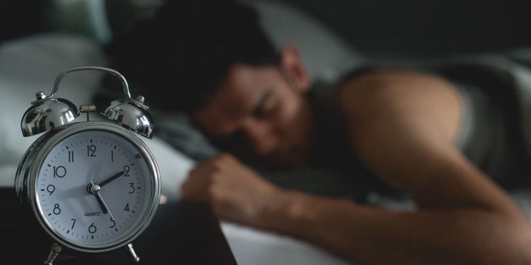 Transforme suas noites com um simples ajuste na sua rotina de sono