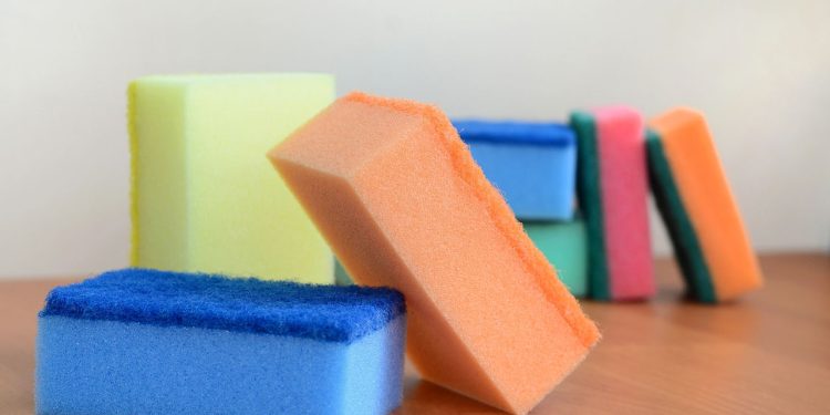 Uma simples esponja pode evitar prejuízo e deixar tudo mais limpo