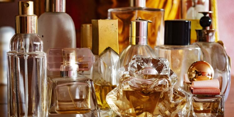 Melhores ideias para reutilizar frascos de perfume