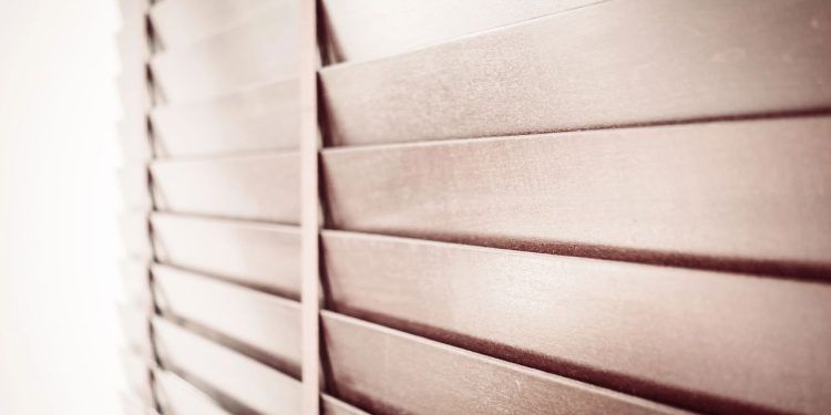 O truque simples que deixou minhas persianas como novas