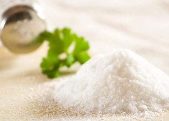 O método mais eficaz e barato para potencializar seu detergente