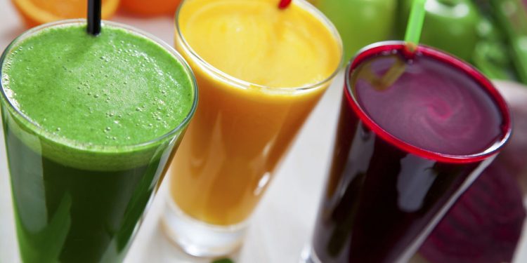 6 sucos de frutas que ajudam na saúde do fígado