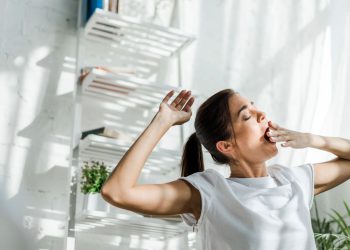 Bocejar só de ver outra pessoa bocejar pode revelar mais do que parece
