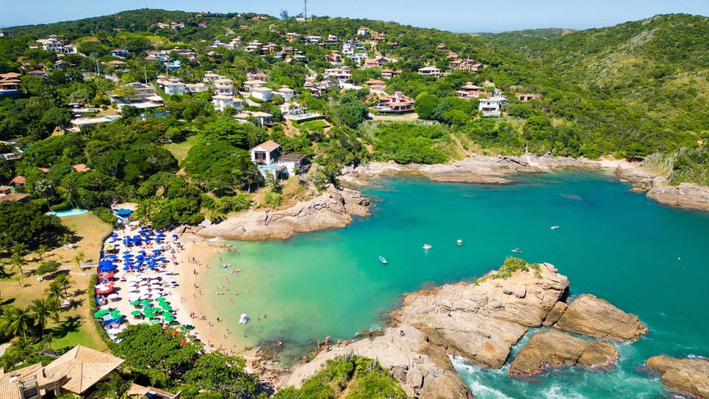 Essa cidade no litoral do Rio de Janeiro é a nova xodozinha dos brasileiros que buscam praias paradisíacas, charme internacional e qualidade de vida