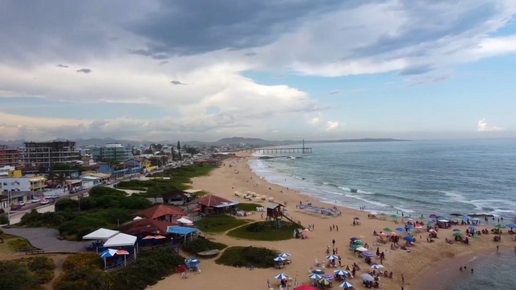 Esse paraíso do litoral carioca virou o sonho de quem busca paz e mar