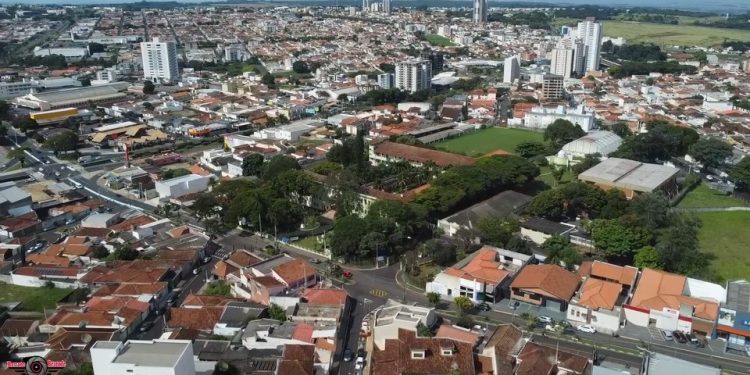 A cidade que lidera a produção de calçados e qualidade de vida no interior de SP