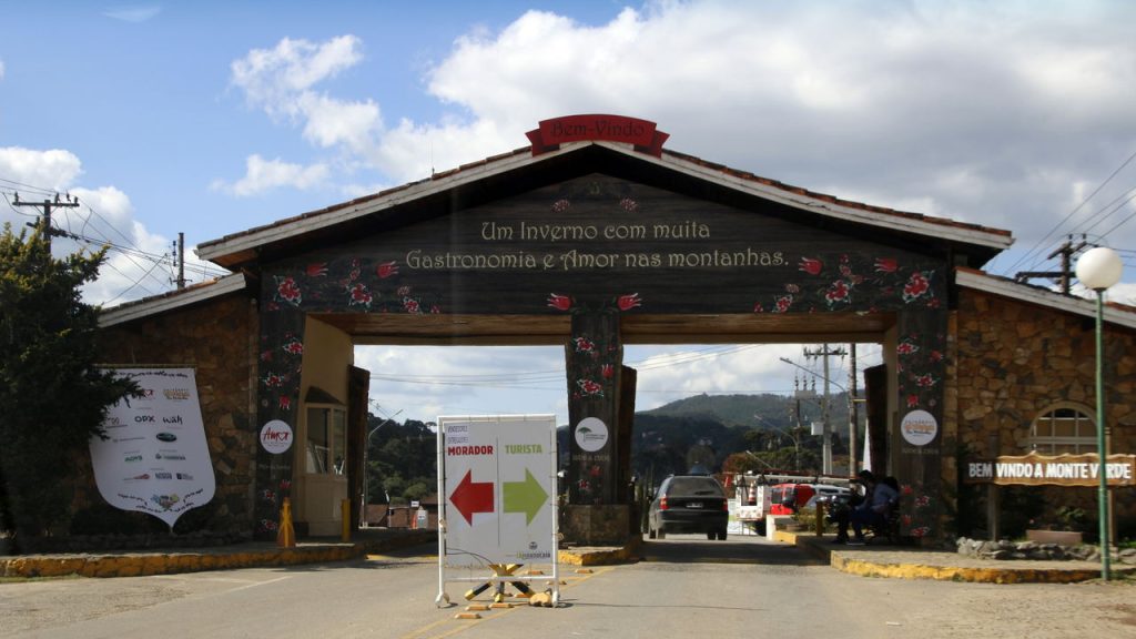 O vilarejo mais romântico de MG esconde trilhas, fondue e natureza exuberante