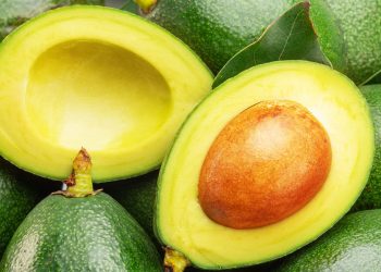 5 frutas que te ajudam a dormir melhor, segundo especialistas