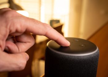 Usuários estão frustrados com falhas da Alexa e a causa surpreende