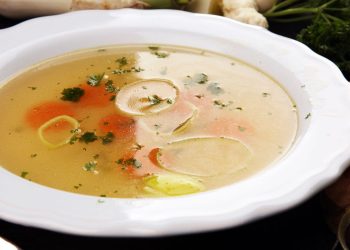 Esse caldo milenar é o segredo para articulações mais fortes