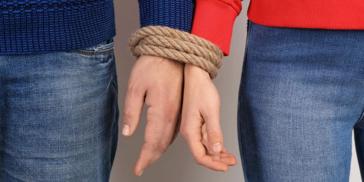 O que é mankeeping e por que está cansando as mulheres