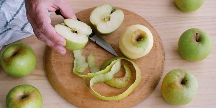 3 cascas de frutas que melhoram a saúde e ainda evitam desperdício