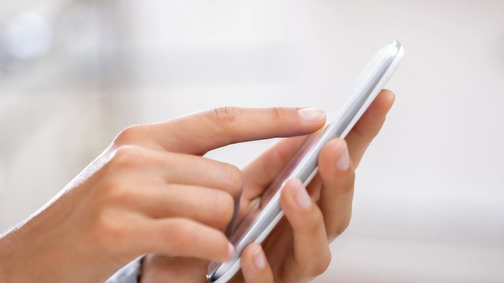 A dica mais importante de 2025 para quem molhou o celular