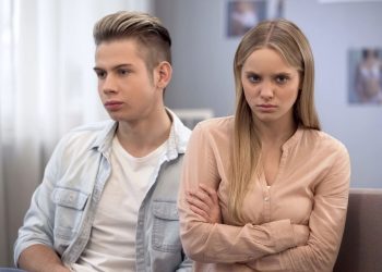 O que está por trás da mania de culpar o outro e como isso destrói pouco a pouco o relacionamento