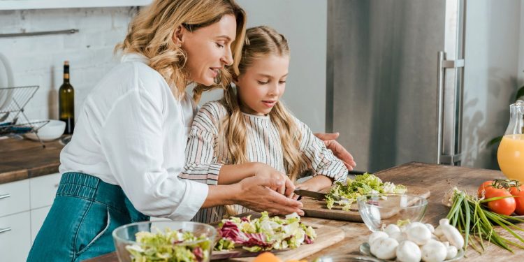 Os alimentos que ajudam a dormir melhor segundo nutricionistas