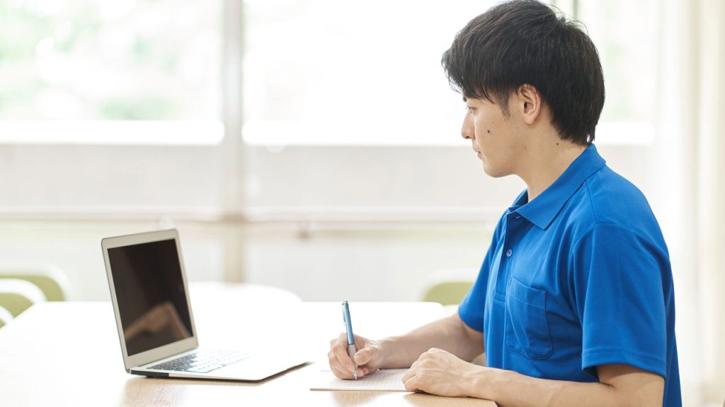 Curso técnico de enfermagem gratuito com vagas em São Paulo