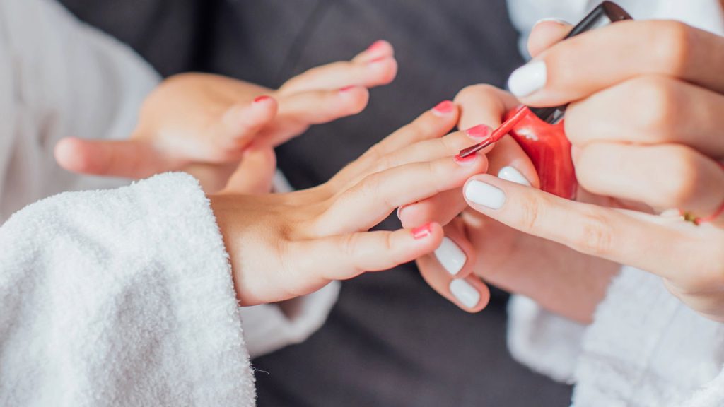 esmalte vermelho