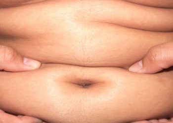 Este trio de exercícios combate a gordura abdominal depois dos 50