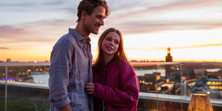 Cena da minissérie Uma Família Quase Perfeita (2023) – Fonte: Netflix / Produção: Jarowskij Sverige AB