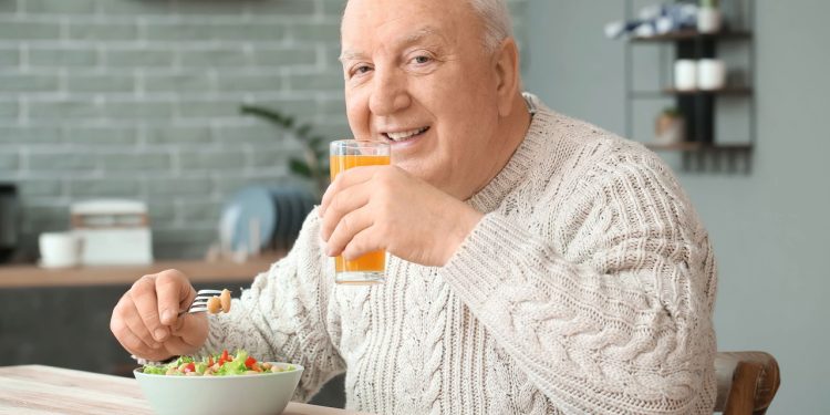 O simples gesto que transforma sua digestão e estabiliza o açúcar no sangue