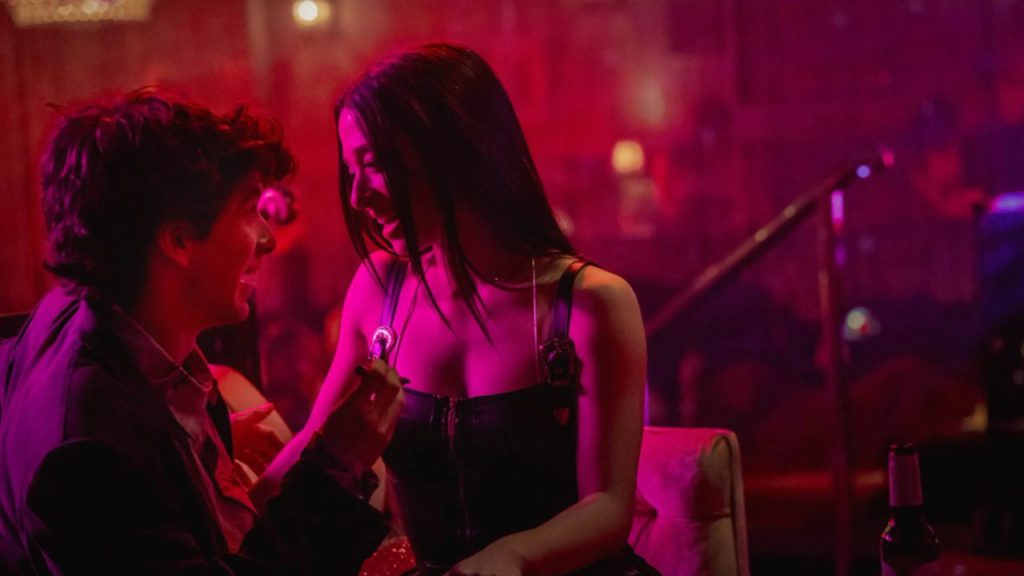 O filme premiado em Cannes que mistura conto de fadas e crítica social