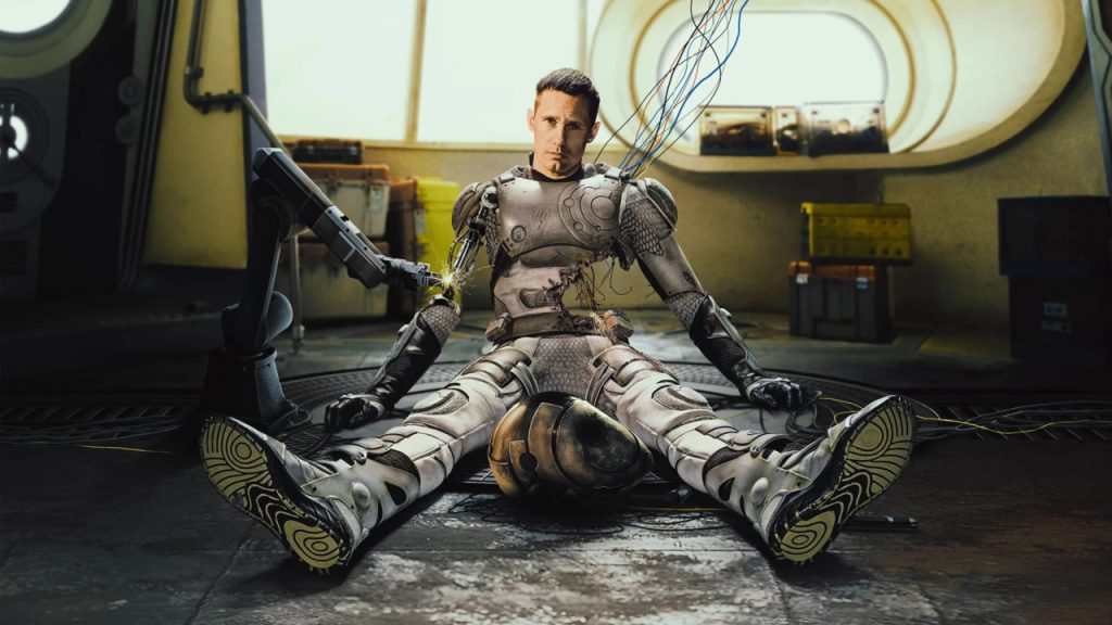 A comédia sci-fi mais ousada do ano apresenta um robô que só quer maratonar novelas